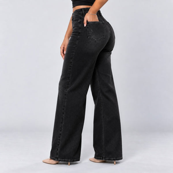 Black jeans, Back three-quarter, hand in pocket