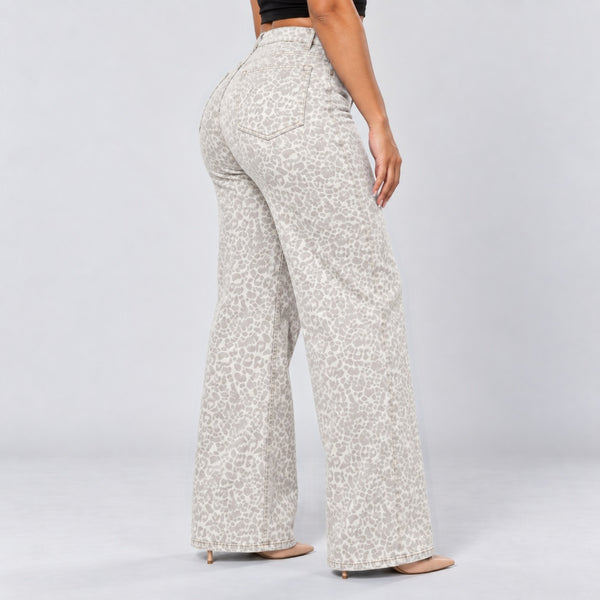 White Leopard jeans, Side view